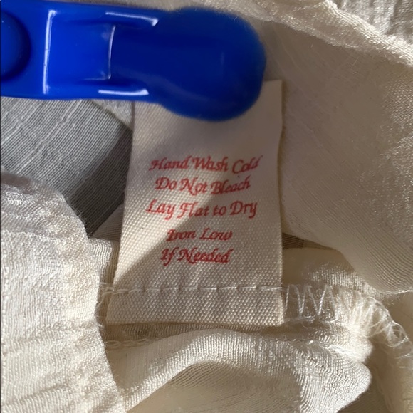 Sleeveless Button Up Top Shirt Embroidered Ribbon Detail Women’s size Large - Picture 8 of 8